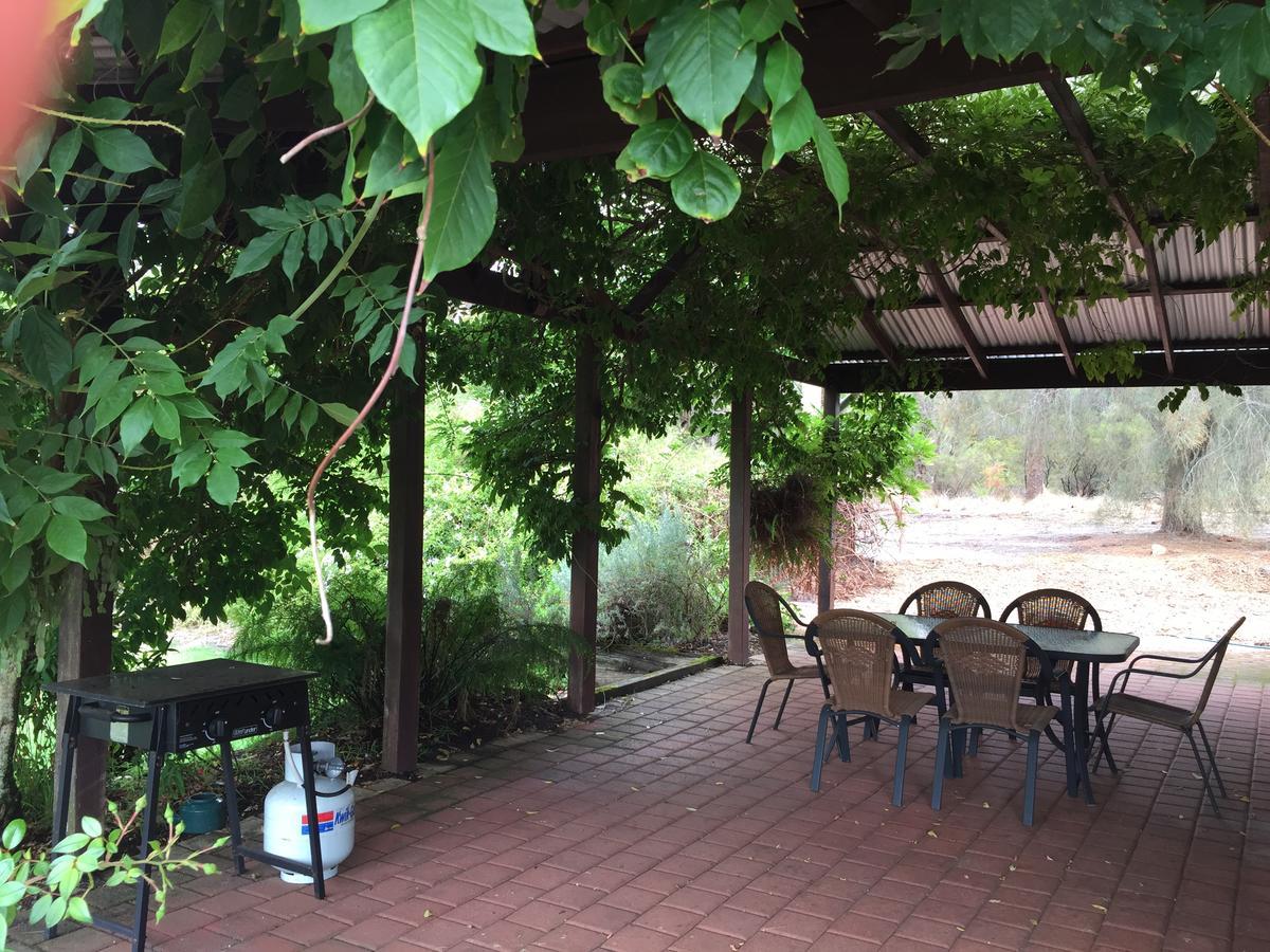 Silversprings Spa Retreat Pet Friendly Cottages And Glampings Metricup Eksteriør billede